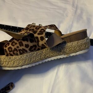 Womans high sandals leopard print